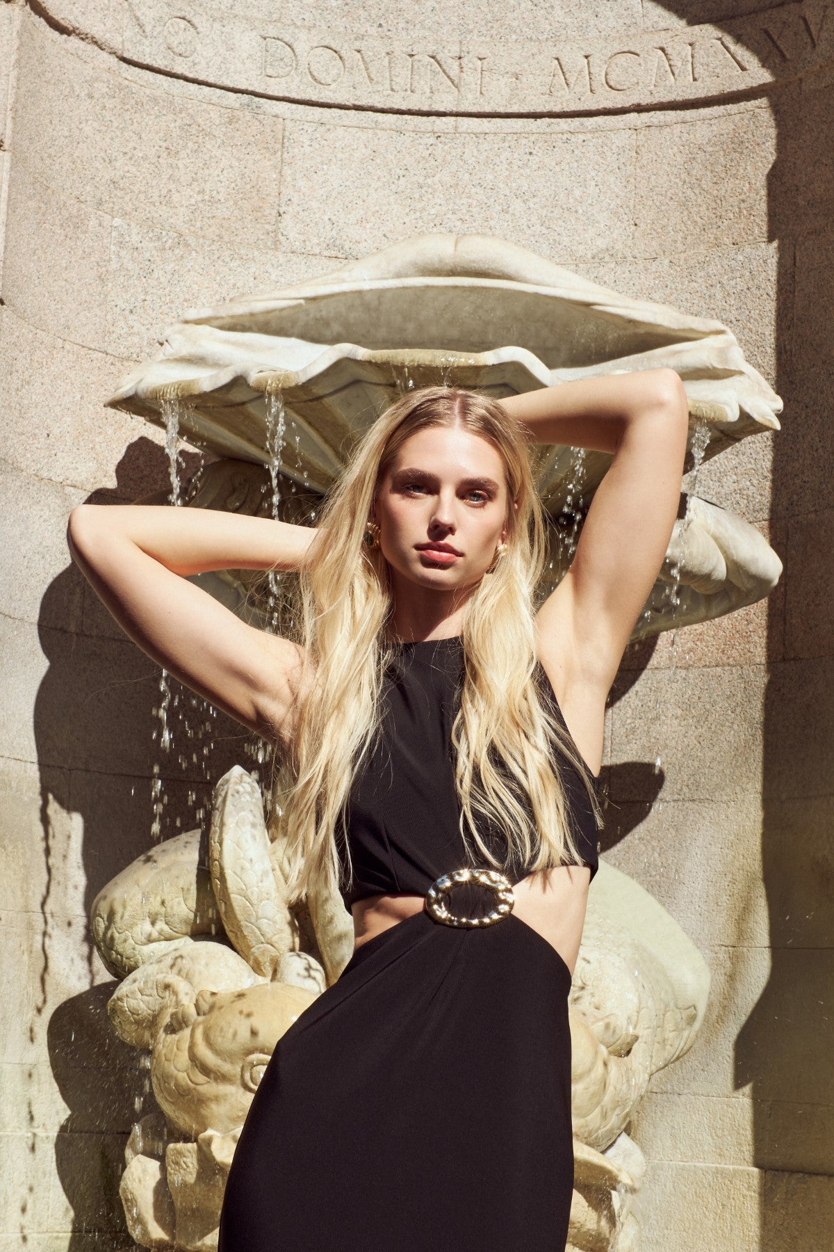 Vestido Maxi Midi Recortes Metal Preto Anne Fernandes