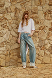 Calça Jeans Barrel Renda Barra Anne Fernandes