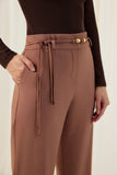 Calça Reta Cinto Metal Marrom Chocolate Lucidez