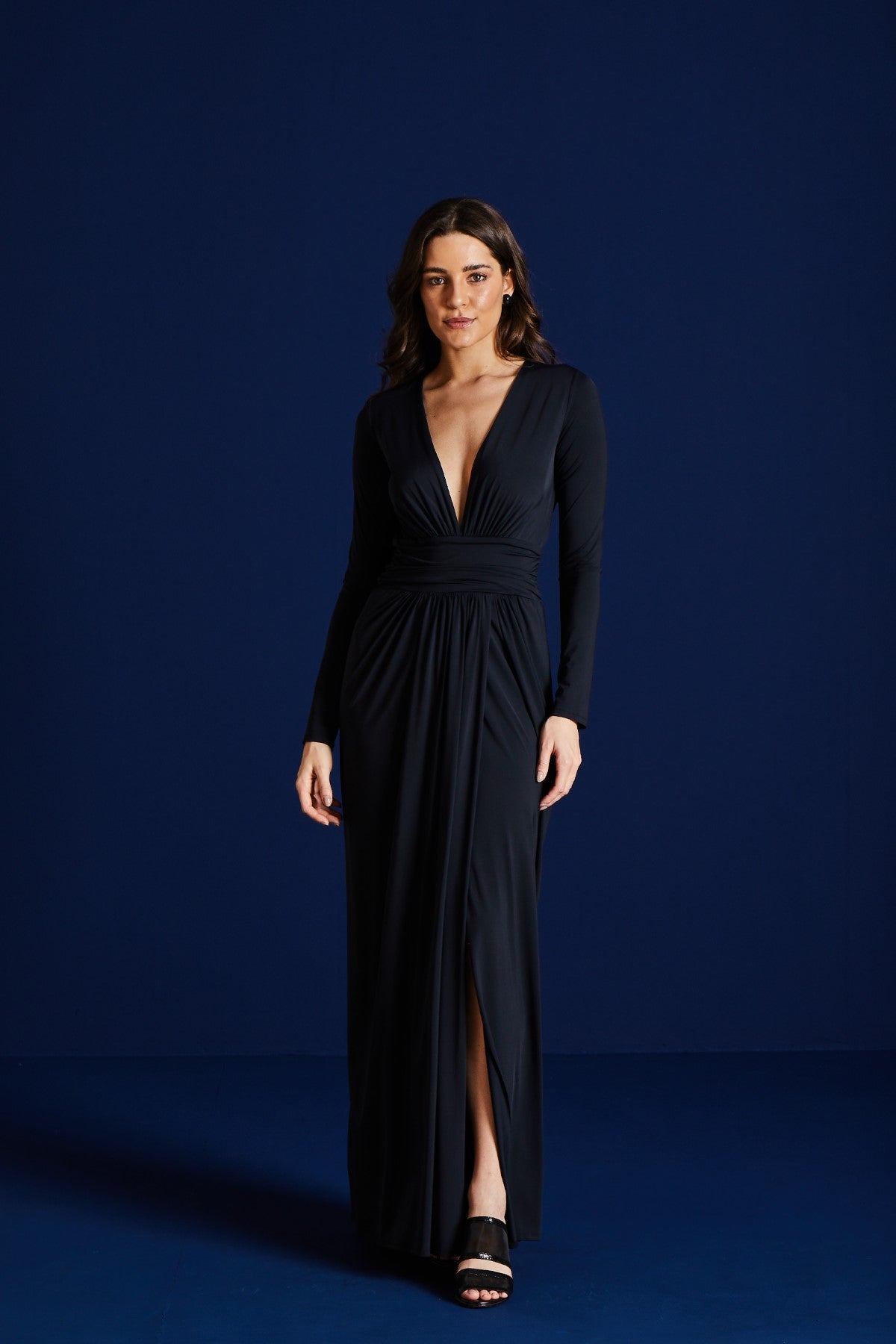 Vestido Longo Fluity Decote V Drapeado Preto Voar – Moça Bonita